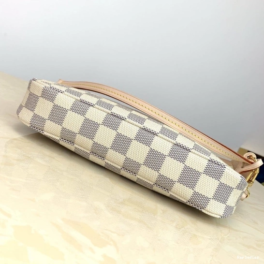 Fake Louis Bags POCHETTE ACCESSOIRES Louis Vuitton 0805